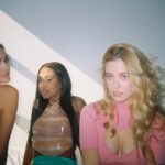 Mallory Bechtel Instagram - Me trying very hard to play it cool at my first Liar gathering … FINAL 3 EPS OUT THURSDAY @prettylittleliars @hbomax