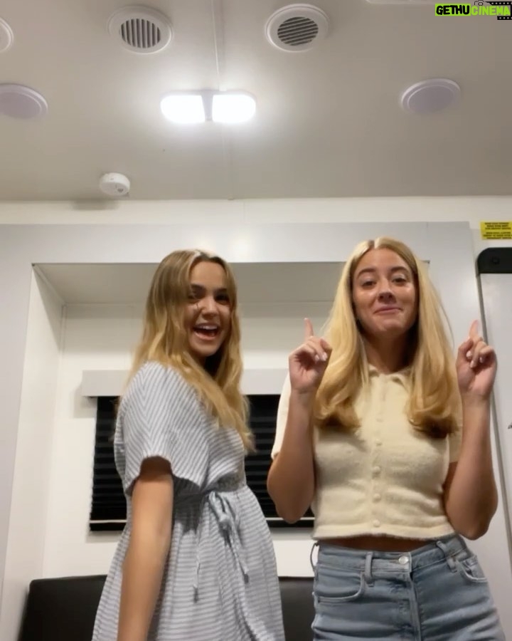 Mallory Bechtel - 9K Likes - It’s officially Spirit Week and I love this cast. @prettylittleliars
The first three episodes of Pretty Little Liars: Original Sin are now streaming on @hbomax 🥳🎉❤️AHHHHH