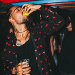 Maluma Instagram - Primera chiva de Paris 💘😂 QUE CHIMBA MEDALLO !!! (Vayan a TikTok a ver el video completo)