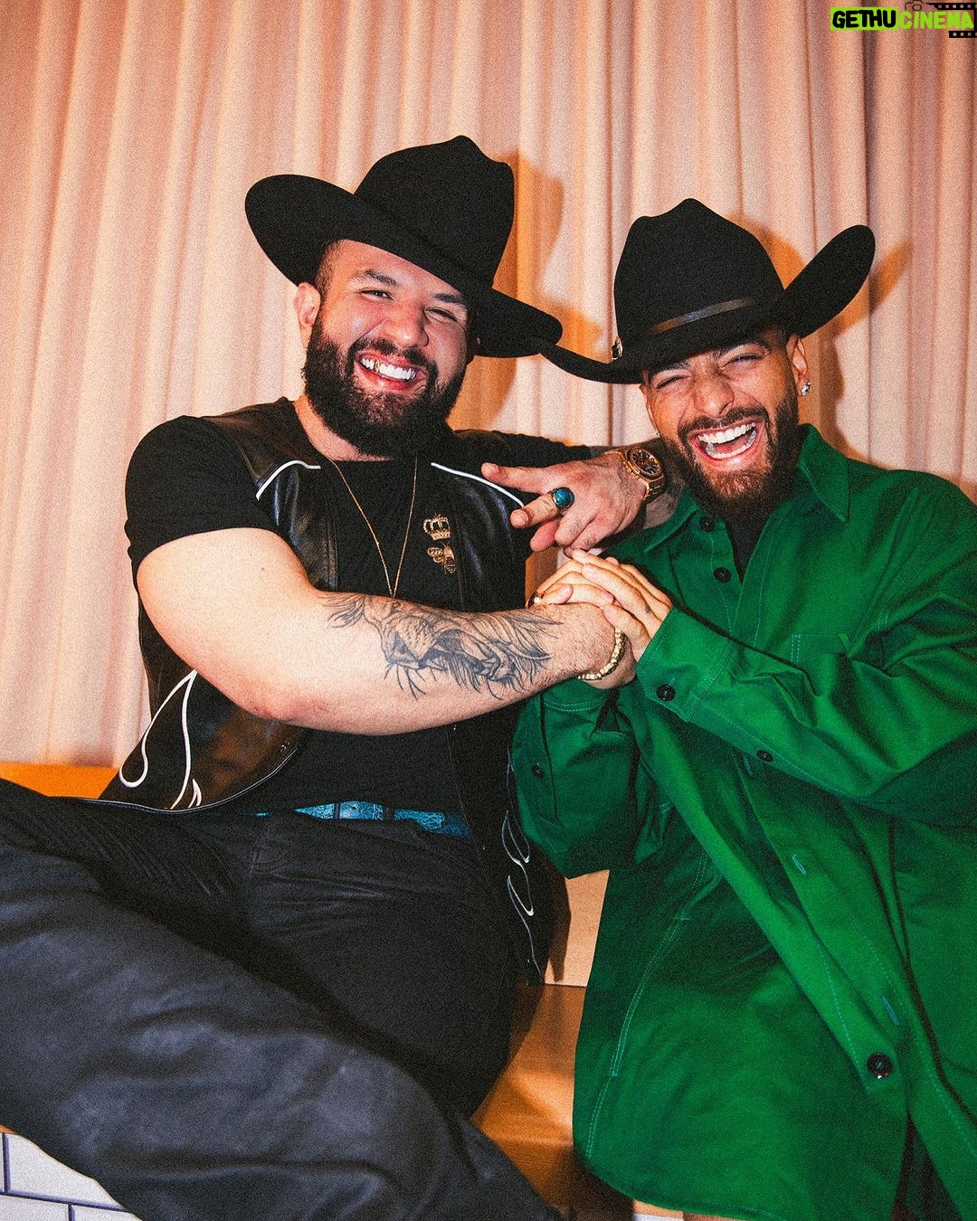 Maluma Instagram - Sonreímos por el cariño que le dan a Según Quién 🔥🔥 Latinos rompiendo 🇲🇽🇨🇴