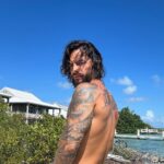 Maluma Instagram - Se acabó el bronceador 🥵