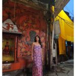 Manasvi Mamgai Instagram - A girl in Banaras... #model #banaras #fashionmodel #fashion #photoshoot #vogue