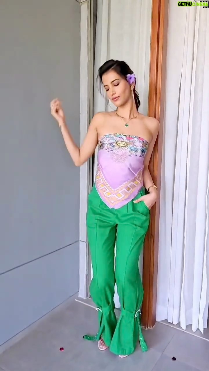Manasvi Mamgai Instagram - hella fine and it works every time 💅 Location: @radissonresortandspalonavala Look 1: @sandduneindia Look 2: Scarf top @fashionbitters Pants - @tri_innn Styled - @deeti.mehta Hair & Make-up - @stylistsony #ManasviMamgai