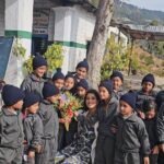 Manasvi Mamgai Instagram - Happy New Year from these Primary School cuties at my ancestral Village in Sirmoli, Uttarakhand. 🥹😍❤️ Wearing - @unfoldbysahiba @deeti.mehta