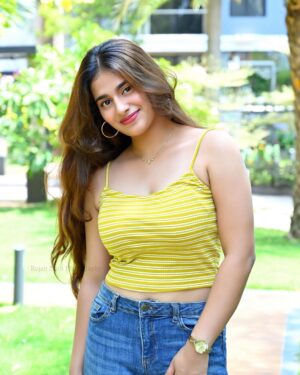 Nayanthara Chakravarthy Instagram - temperature higher than test scores😮‍💨

Pc: @rojan_nath