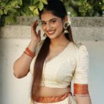 Maninath Chakravarthy Instagram - 🌙🍯🏵️ Pc: @the___filmy__kid__ MUA: @meeramax_makeupartist_ Outfit: @chakitha_designs