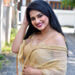 Maninath Chakravarthy Instagram - 💝 @rojan_nath @libaz_boutique6 @meeramax_makeupartist_