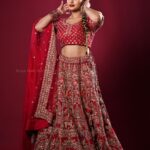 Maninath Chakravarthy Instagram - bride in red¿ @rojan_nath @meeramax_makeupartist_ @fatiz_official @parakkat_jewels @studio_maxxo