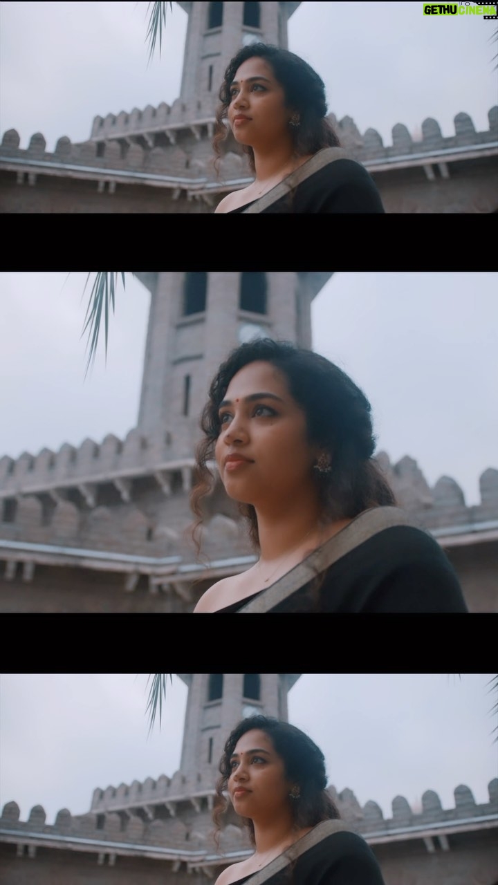 Manisha Eerabathini Instagram - Have you watched my latest YouTube release yet? Rasa Leela Vela 🎶 This section that goes from black and white to color paired with the bass part is my faveee, gets me every time 🤍 Music Production: @jagdishchintala Mix & Master: @shashankalamuru Shot & Edited by: @fule_me_not Original Song Credits: Music: @ilaiyaraaja_offl sir Singers: @ispbofficial sir @janaki ma’am Lyrics: Vennelakanti sir Hyderabad