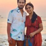 Manjula Paritala Instagram - Saayamkaalam.. saagara teeram.. neetho gadipina samayam.. oka marapurani gnapakam..❤️ @paritala_manjula_official #goa #goabeach #family