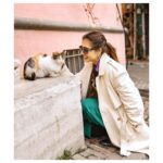 Mansha Pasha Instagram - Who doesn’t always have some time for love and cuddles 🐈 PC @istanbulphotosession