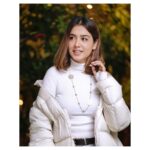 Mansha Pasha Instagram - Aaj kal thand zayada hai ya mujhe zayada lag rahi hai 🤔