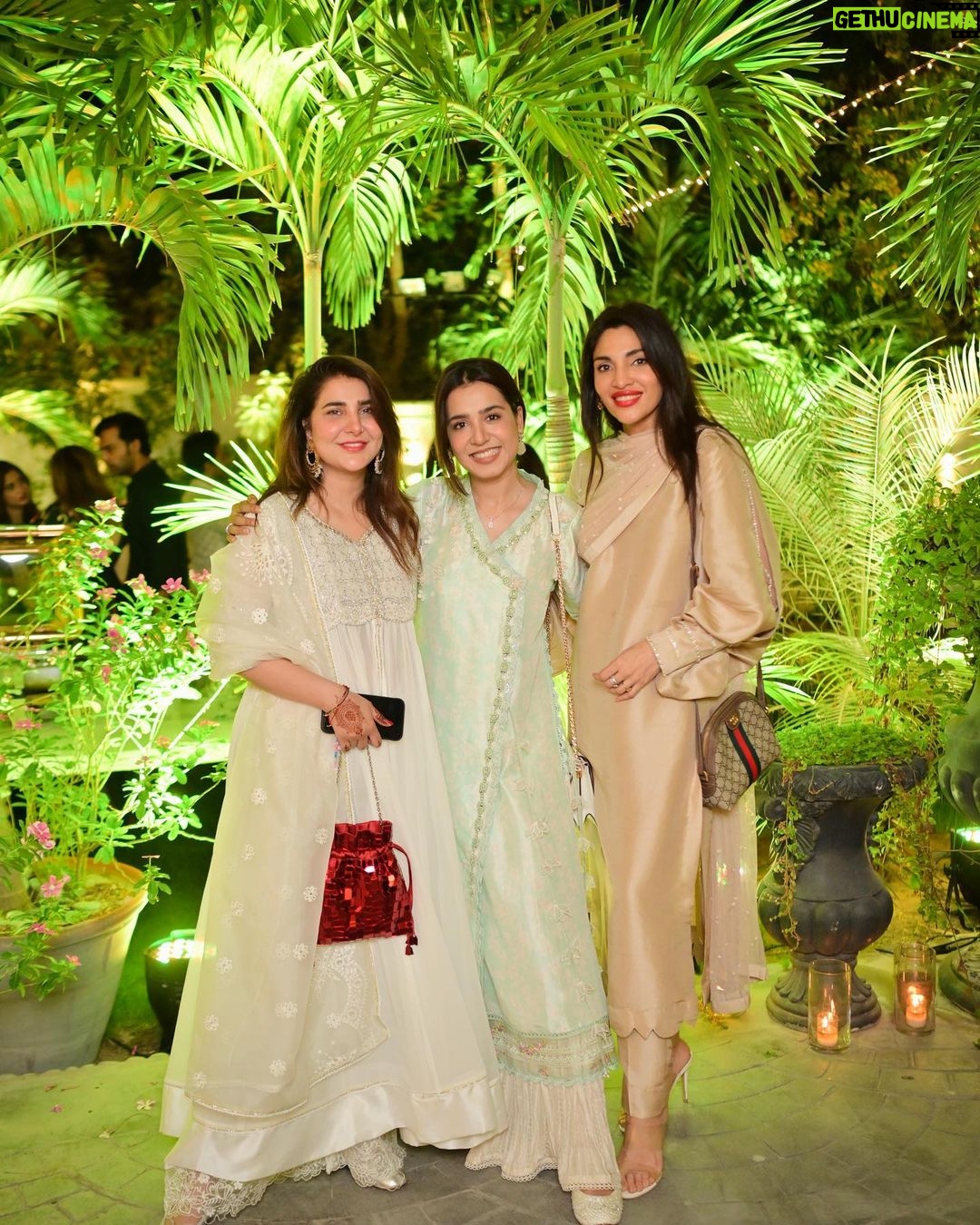 Mansha Pasha Instagram - Night out in @farahtalibaziz