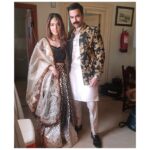 Mansha Pasha Instagram - Behind the scenes of Dholna ! Releasing tomorrow @calljunaidkhan @kahaydiljidhar @jalalroomiofficial @kamranbariofficial