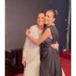 Mansha Pasha Instagram - Lux style awards aired yesterday and i hope u enjoyed them! @luxstylepk Sharing a sweet backstage moment I had with the sweetest @therealresham