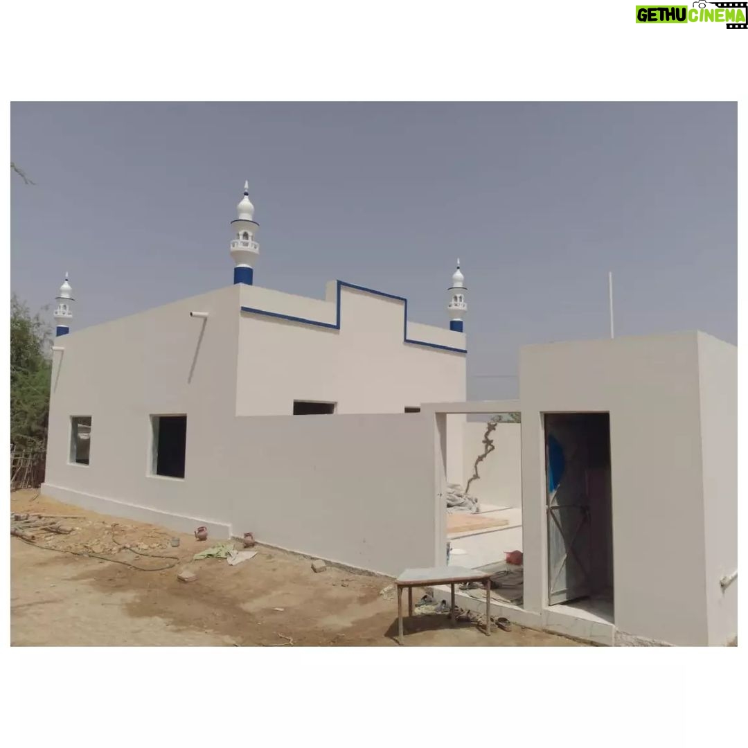 Mansha Pasha Instagram - "And whoever fears Allah – He will make for him a way out. And will provide for him from where he does not expect. And whoever relies upon Allah – then He is sufficient for him." In the Holy Month of Ramzan we were able to complete a mosque in a nearby village about 4 hours from Karachi, in the loving memory of my father. We, as a family, are especially grateful to all the workers who undertook this task and were able to complete it in this auspicious month. Thank you all for your support, prayers and kind words. We are ever thankful to Allah for giving us the opportunity and the means to be able to undertake this. Please take a moment to say a prayer for my father. May he be at peace and in a high place in Jannat ul Firdous.