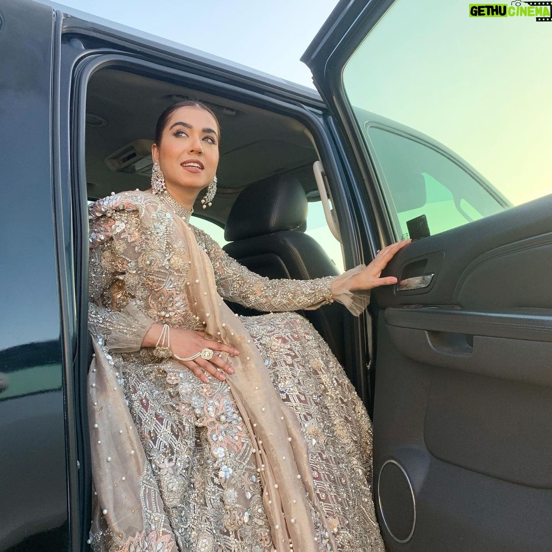 Mansha Pasha Instagram - It ain’t easy being a runaway bride 👰♀️