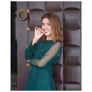 Mansha Pasha Instagram - Shabnam kabhi houn mein, kabhi hoin shoola 💥