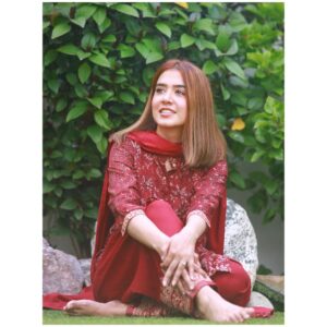 Mansha Pasha Instagram - Kariye Pyar diya Gallan 💕