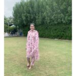 Mansha Pasha Instagram - Does good weather bring out the silly in everyone else? Outfit @sammykdesigns