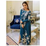 Mansha Pasha Instagram - First time ever wearing a kaftan @rozinamunibofficial @beenishparvez_official @adil_khan28
