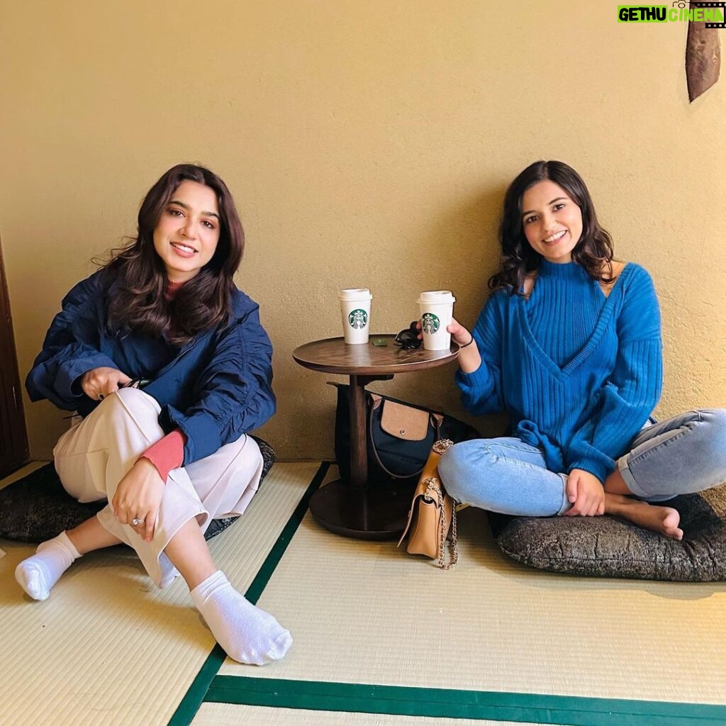 Mansha Pasha Instagram - It’s not all just coffee ☕ Starbucks Coffee Ninenzaka Yasaka Kyoto
