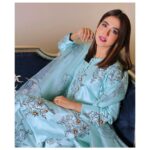 Mansha Pasha Instagram - Hope everyone’s rozas are going well! @museluxe @lovefaryal @beenishparvez_official @adil_khan28