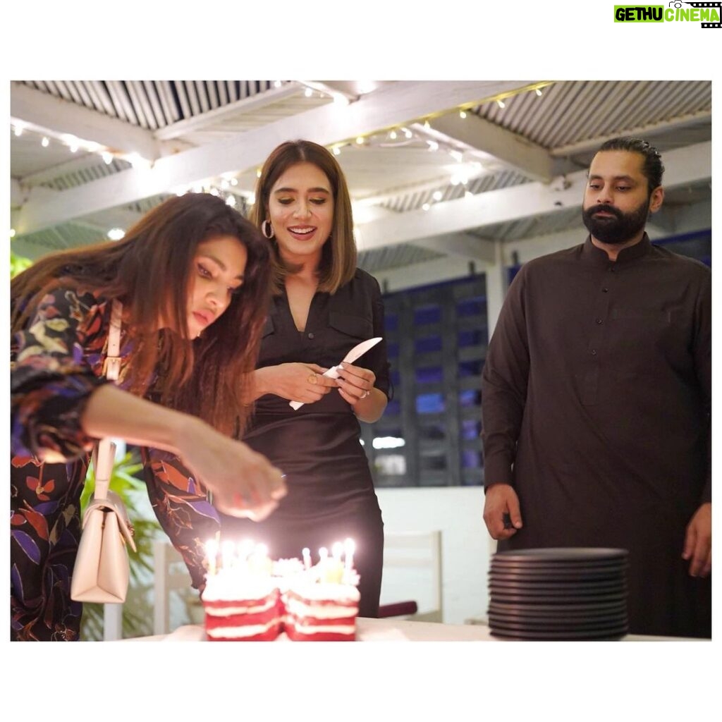 Mansha Pasha Instagram - Thank you all for the wonderful wishes on my birthday. It’s a special day as are all days that one gets to spend with those they love. ❤️ Special shout-out to @asmadurrani who was dearly missed (and who gifted the beautiful cake) and @hijabtufail who asked for many many photos that are duly provided courtesy @adil_khan28