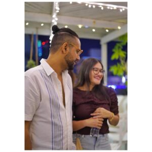 Mansha Pasha Instagram - Thank you all for the wonderful wishes on my birthday.
It’s a special day as are all days that one gets to spend with those they love. ❤️

Special shout-out to @asmadurrani who was dearly missed (and who gifted the beautiful cake) and @hijabtufail who asked for many many photos that are duly provided courtesy @adil_khan28