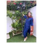 Mansha Pasha Instagram - Was getting some photos taken when I realised…. Outfit @shenbysabeen Shoes @saazbyaleena.m