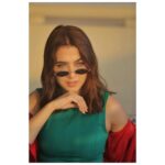 Mansha Pasha Instagram - Catching that last bit of sun ☀️