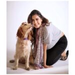 Mansha Pasha Instagram - Everyday should be a hug a pet day