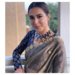 Mansha Pasha Instagram - Loving this beautiful saree by @sanas.pk styled by @sanaparekh with jewels @esfirjewels HMU @beenishparvez_official