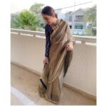 Mansha Pasha Instagram – Loving this beautiful saree by @sanas.pk styled by @sanaparekh with jewels @esfirjewels 
HMU @beenishparvez_official