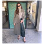 Mansha Pasha Instagram - It’s cold in Karachi (for us Karachiites anyway 🤪) Hope you all have a wonderful day today, on the birthday of our nations father. Happy Birthday Quaid and A Merry Christmas to all those celebrating 🌲 HMU @beenishparvez_official