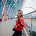 Mansha Pasha Instagram - 🐁 🇬🇧 🚂 @mavikhazam King’s Cross, London