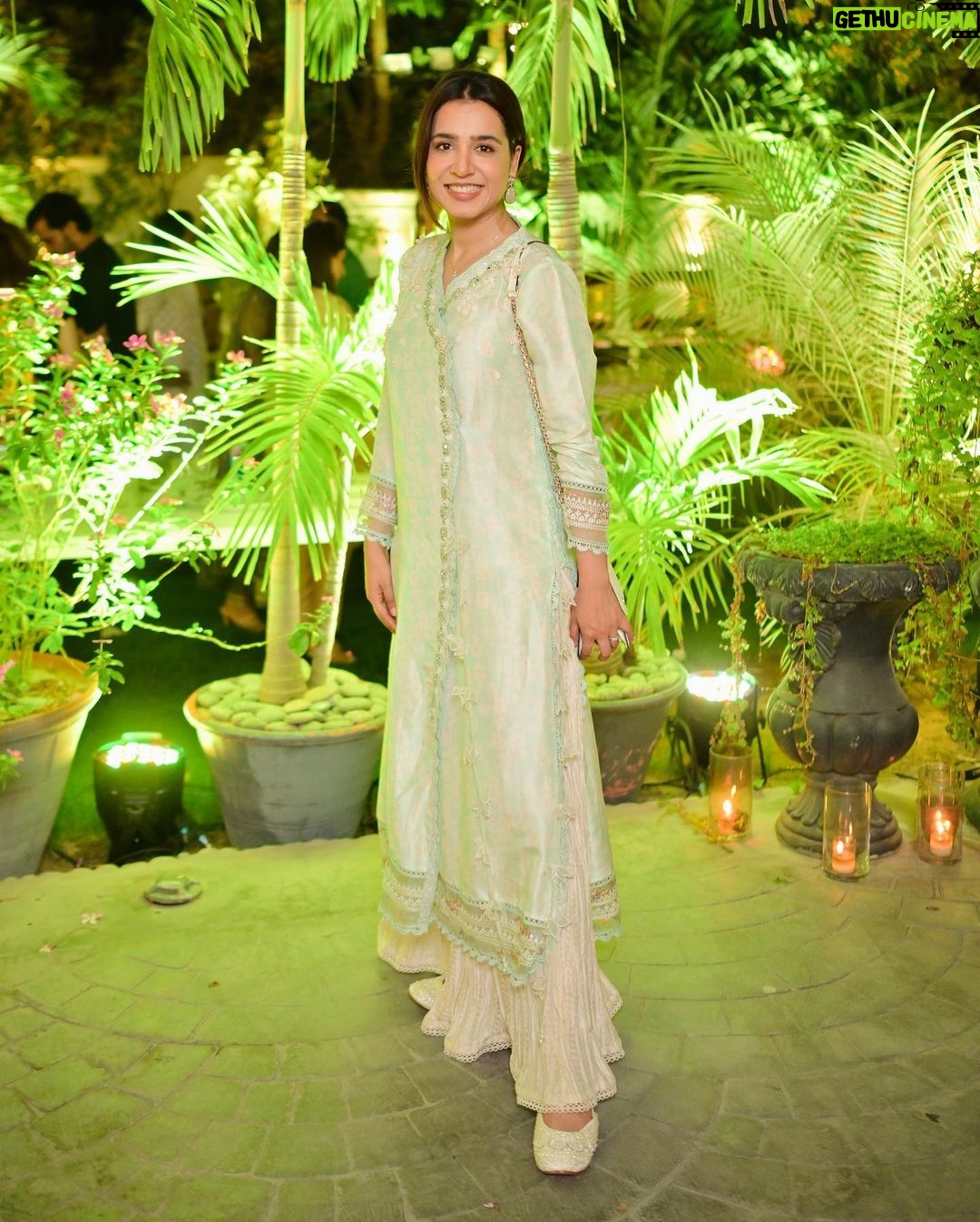Mansha Pasha Instagram - Night out in @farahtalibaziz