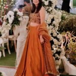 Mansha Pasha Instagram - Feeling rusty 🍊 @ansabjahangirstudio @beenishparvez_official @ebrahimjaliawala