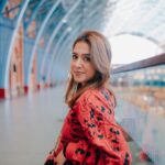 Mansha Pasha Instagram - 🐁 🇬🇧 🚂 @mavikhazam King’s Cross, London