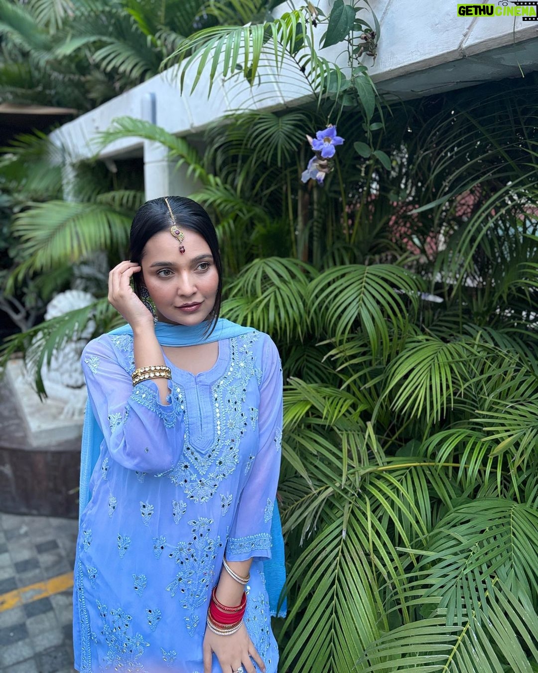 Mansi Srivastava - 53.9K Likes - Bridesmaid pov:
Jaldi se photo kheechwa leti hu fir bride bula legi š
šš„¹