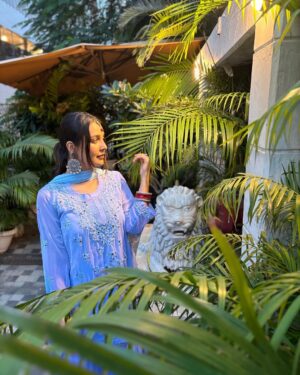 Mansi Srivastava Instagram - Bridesmaid pov: 
Jaldi  se photo kheechwa leti hu fir bride bula legi 😅😂🥹