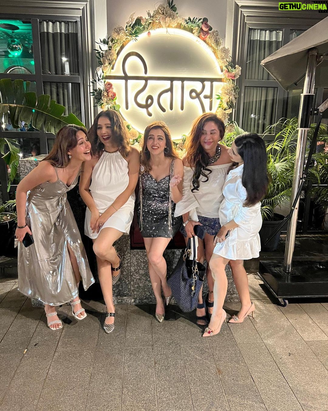 Mansi Srivastava - 155.2K Likes - Dump from the bachelorette day š