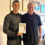 Manuel Pinto Coelho Instagram - O prazer é meu @cristiano. Obrigado 🙏 Repost 🔄 É sempre um prazer estar na companhia do meu amigo @doutor_pintocoelho . Parabéns pelo livro! 📖👏🏽