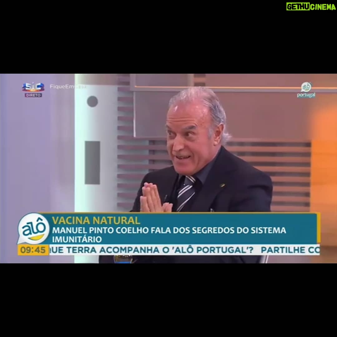 Manuel Pinto Coelho Instagram - Na passada segunda-feira estive presente no programa Alô Portugal a falar sobre a importância da vacina natural para o combate e prevenção das doenças. Se não teve oportunidade de ver, ainda pode assistir à conversa. Clique no link que está no biografia do perfil 👍 #osegredosistemaimunitário #doutorpintocoelho #imunidade #vitaminaD #vidasaudavel #healthyfood #antiinflammatory #healthygut #healthbenefits #nutricaoesaude #dicadesaude #bemestar #vivercomsaude #saudeemprimeirolugar #maissaude #healthy #digestivehealth