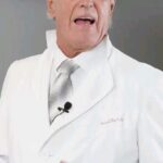 Manuel Pinto Coelho Instagram - O método simples e eficiente para diagnosticar, prevenir e reverter a diabetes tipo 2. «Como Viver Sem Diabetes» pretende ajudar quem já foi diagnosticado com esta doença, bem como quem já dela padece há vários anos e quer encontrar outra solução que não a farmacológica. A pergunta que se impõe é porque não evitar a todo o custo este cenário, em vez de lidar com as consequências? Saiba como, através de gestos simples e mudanças quotidianas, em «Como Viver Sem Diabetes» que chegou ontem às livrarias. #LeYa #OficinadoLivro #DoutorManuelPintoCoelho #ComoViverSemDiabetes #Novidade