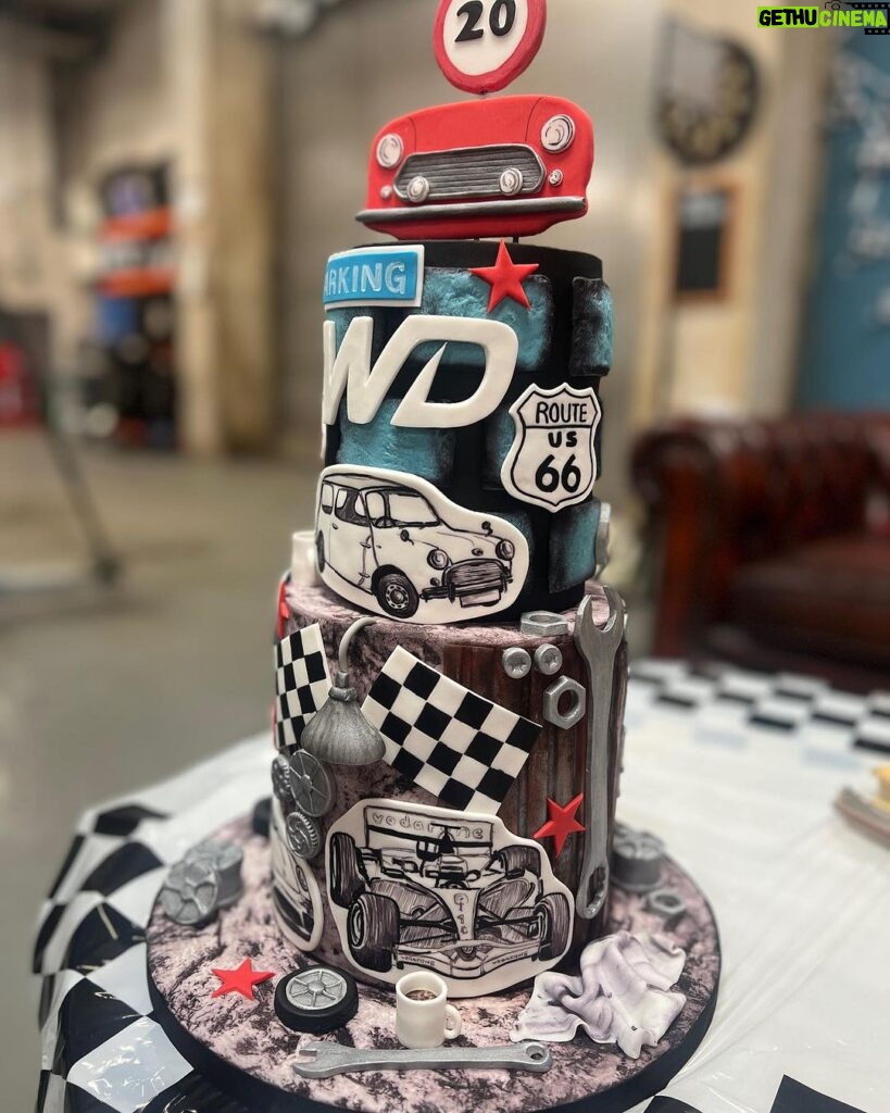 Marc Priestley Instagram - What an amazing cake from @discovery_uk to celebrate 20 years of #WheelerDealers 🎉