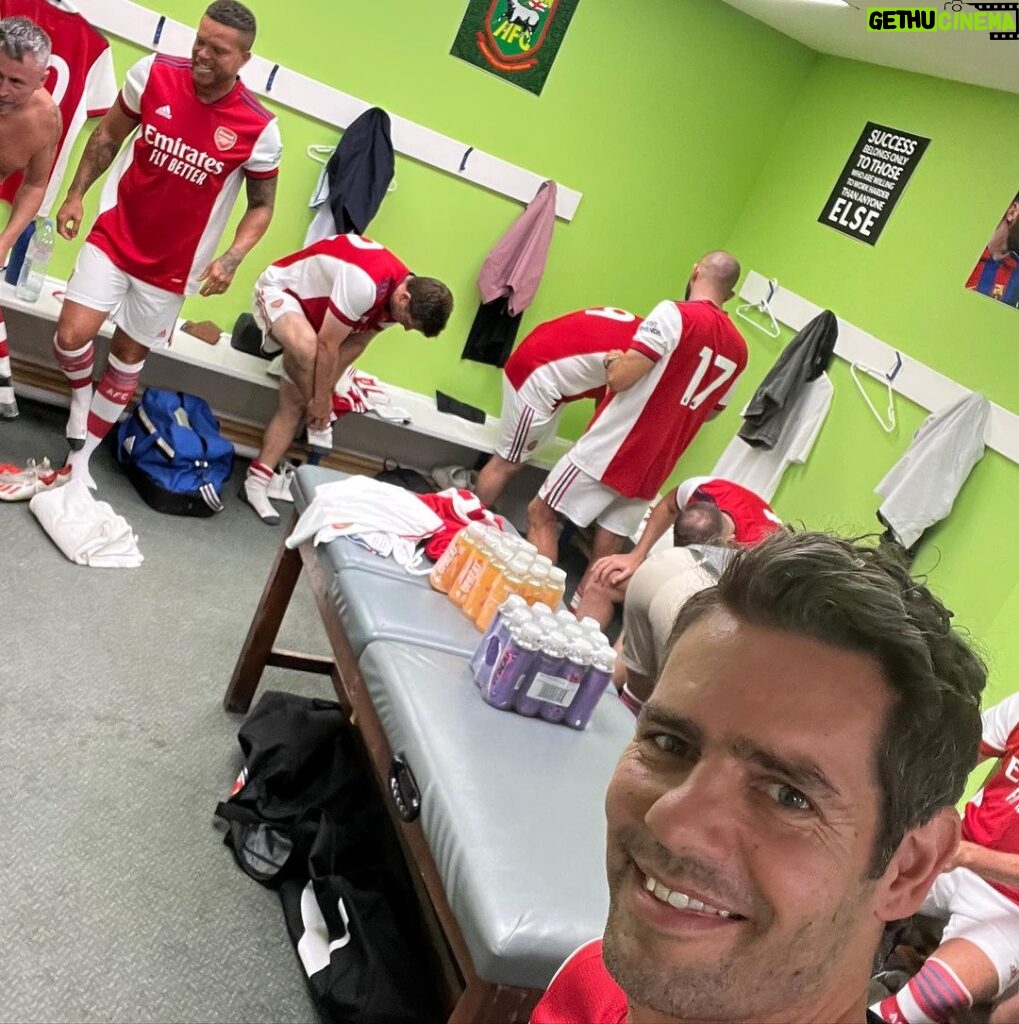 Marc Priestley Instagram - Never thought I’d play for Arsenal…but it happened yesterday! 😂Great to dust the boots off & be part of the charity game between @arsenal & @freshegofc @hendonfc ⚽️