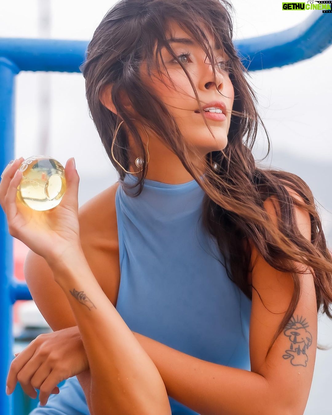 Marcella Landeiro Instagram - mais registros dessa campanha bafo para o lançamento da nova fragrância “OCEAN” da @fastescova com @experiencia.ras 🌊