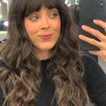 Marcella Landeiro Instagram - 6 semanas, 5 cidades, 19 apresentações. nunca fui tão feliz. pra mim o palco é o melhor lugar do mundo, e que sorte a minha passar essa temporada ao lado dessas 3 mulheres tão admiráveis: @gabrielaleitelima @jackyleal e @thaiskuwae 🥹 teve muito choro, muita risada, muita sintonia, muito acolhimento, crescimento, amadurecimento, reconhecimento, cura, doação, respeito, carinho, memes e roxos. um agradecimento especial ao muso ensaiador @gleyssonmoreira que tem a mente mais criativa, pirada e bonita que já vi. te ver existir é um privilégio e ter seus olhos me guiando é uma honra. 🤤 gratidão imensa à equipe que tornou isso possível: @verabicalho @henriquerodovalho @marcidornelas @carvalhogisele @sergioteatro obrigada @quasarciadedanca obrigada @sesisp obrigada jesusinho. 🥹🫶🏼