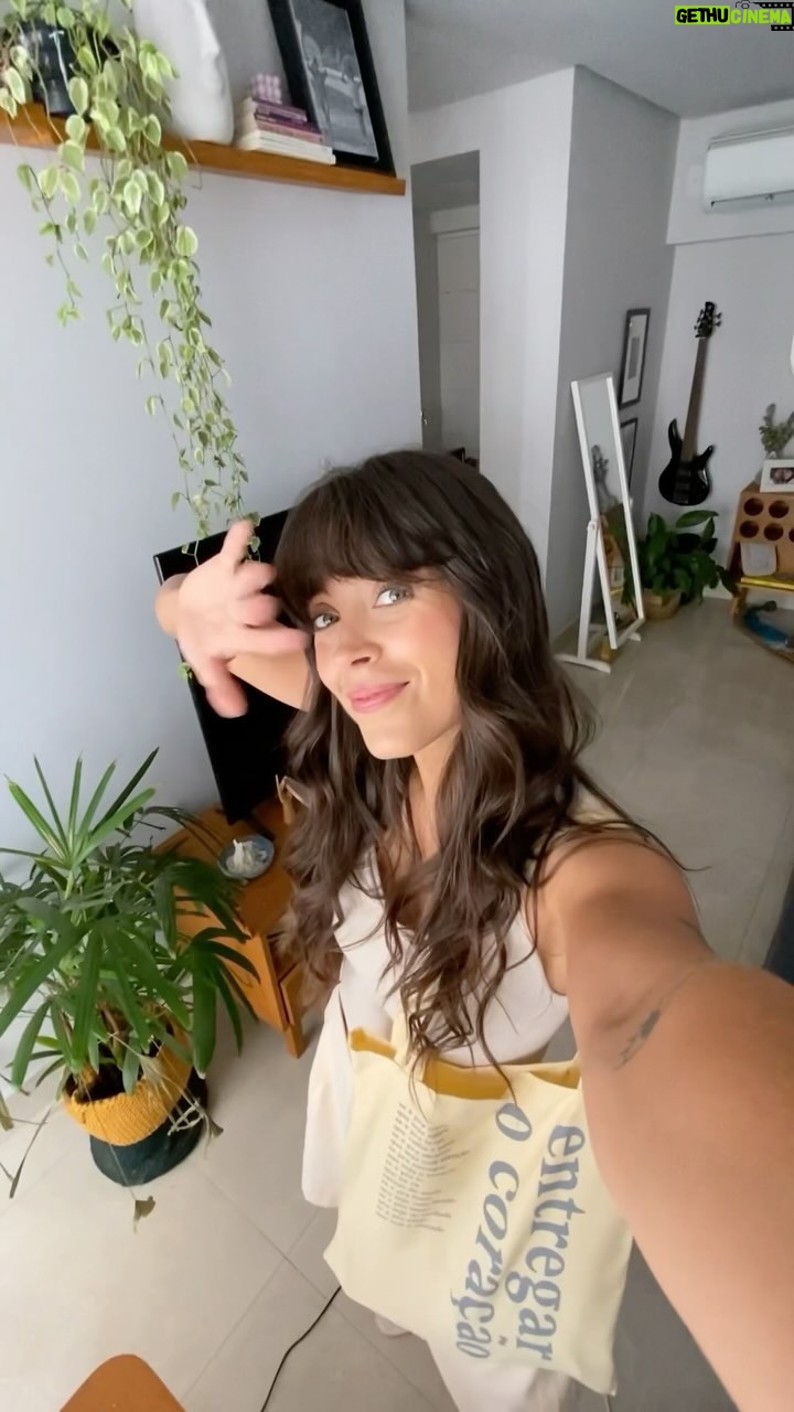 Marcella Landeiro Instagram - Um dia comigo + @scalalingerie ✨ look comfy e ecobag que uso pra tudo que inclusive é um mimo! nas compras acima de R$500,00 nas lojas e no site leve uma bag de sua escolha. Amei de verdade essa collab da Scala com Eulíricas A promoção é válida até 31/12, mas corre porque a quantidade é limitada. Garanta a sua já! 🤍